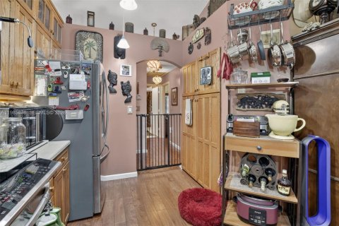 House in Miramar, Florida 3 bedrooms, 151.62 sq.m. № 2044780 - photo 10