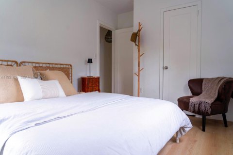 Снять в аренду виллу или дом в Бискейн-Парк, Флорида 3 спальни, 75.81м2, № 1990209 - фото 12