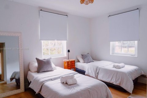 Снять в аренду виллу или дом в Бискейн-Парк, Флорида 3 спальни, 75.81м2, № 1990209 - фото 7