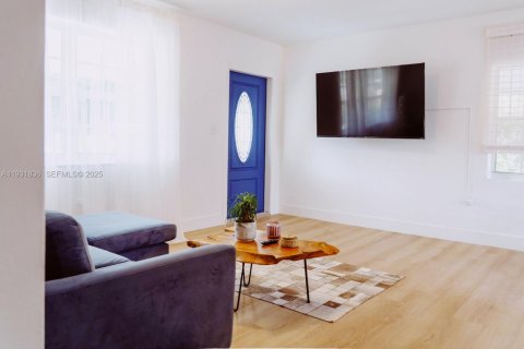 Снять в аренду виллу или дом в Бискейн-Парк, Флорида 3 спальни, 75.81м2, № 1990209 - фото 14