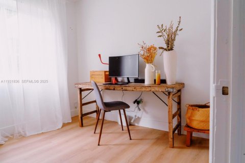 Снять в аренду виллу или дом в Бискейн-Парк, Флорида 3 спальни, 75.81м2, № 1990209 - фото 5