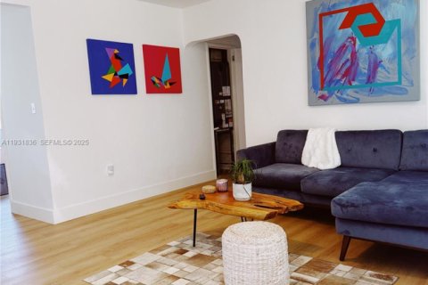 Снять в аренду виллу или дом в Бискейн-Парк, Флорида 3 спальни, 75.81м2, № 1990209 - фото 15