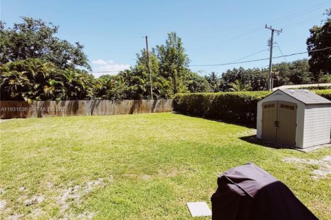 Снять в аренду виллу или дом в Бискейн-Парк, Флорида 3 спальни, 75.81м2, № 1990209 - фото 16