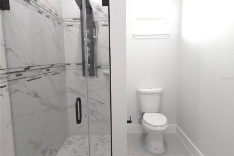 Купить виллу или дом в Леди-Лейк, Флорида 9 комнат, 185.8м2, № 1903907 - фото 24