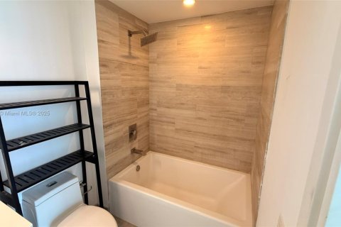 Condominio en alquiler en Miami, Florida, 39.02 m2 № 1854788 - foto 4