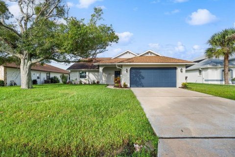 Villa ou maison à vendre à Palm Coast, Floride: 3 chambres, 169.27 m2 № 2419688 - photo 5