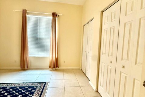 House in Vero Beach, Florida 3 bedrooms, 191.47 sq.m. № 2083327 - photo 21