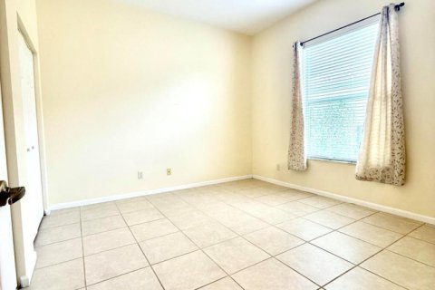 House in Vero Beach, Florida 3 bedrooms, 191.47 sq.m. № 2083327 - photo 19