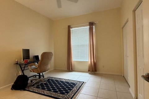 House in Vero Beach, Florida 3 bedrooms, 191.47 sq.m. № 2083327 - photo 27