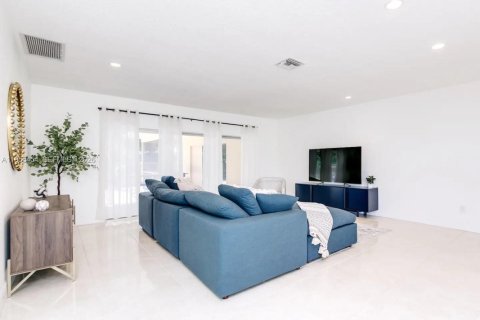 Villa ou maison à vendre à Hollywood, Floride: 5 chambres, 255.85 m2 № 2010998 - photo 9