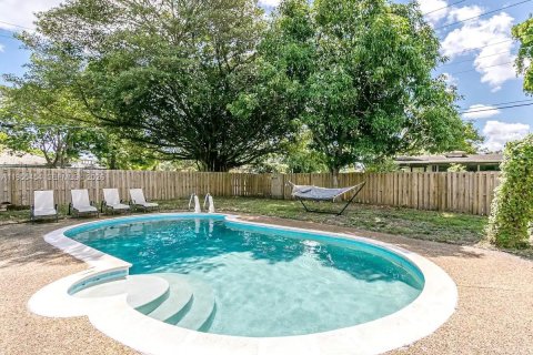 Villa ou maison à vendre à Hollywood, Floride: 5 chambres, 255.85 m2 № 2010998 - photo 18