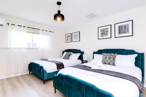 Villa ou maison à vendre à Hollywood, Floride: 5 chambres, 255.85 m2 № 2010998 - photo 19