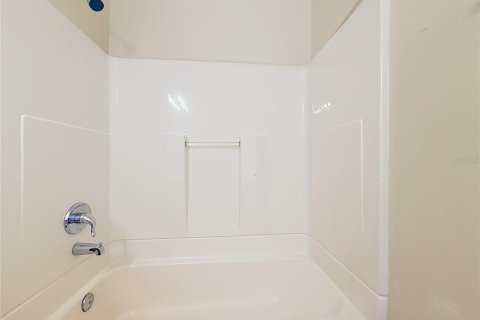 Adosado en venta en Clermont, Florida, 3 dormitorios, 139.63 m2 № 2207823 - foto 24