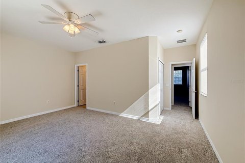 Adosado en venta en Clermont, Florida, 3 dormitorios, 139.63 m2 № 2207823 - foto 13