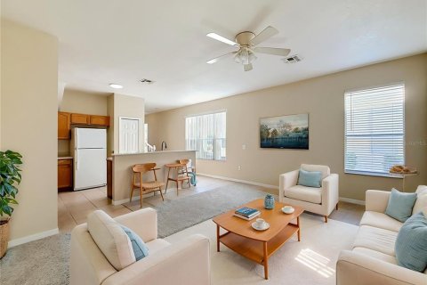 Adosado en venta en Clermont, Florida, 3 dormitorios, 139.63 m2 № 2207823 - foto 2