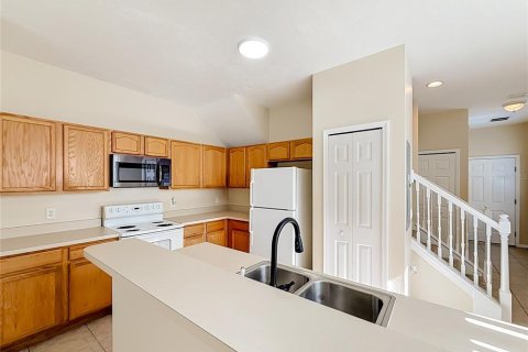 Adosado en venta en Clermont, Florida, 3 dormitorios, 139.63 m2 № 2207823 - foto 12