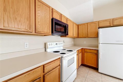 Adosado en venta en Clermont, Florida, 3 dormitorios, 139.63 m2 № 2207823 - foto 11
