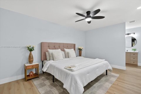 Condo in Coconut Creek, Florida, 2 bedrooms  № 1921424 - photo 16