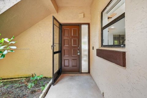 Condo in Coconut Creek, Florida, 2 bedrooms  № 1921424 - photo 2