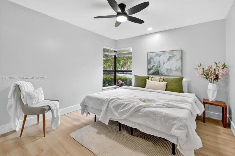 Condo in Coconut Creek, Florida, 2 bedrooms  № 1921424 - photo 12