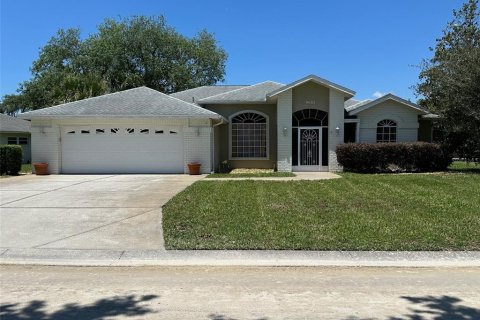 Villa ou maison à vendre à Weeki Wachee, Floride: 3 chambres, 220.55 m2 № 1725586 - photo 1