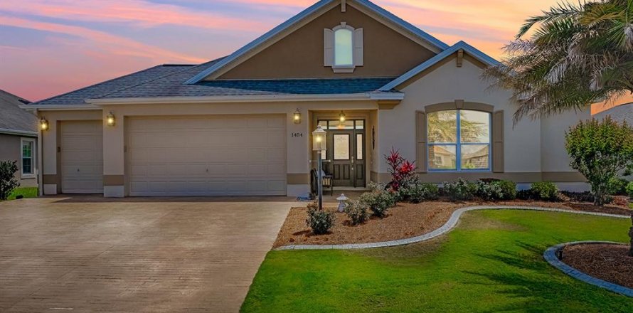 Casa en The Villages, Florida 3 dormitorios, 203.64 m2 № 1653705