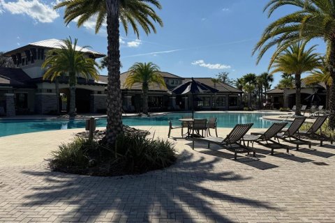 House in Kissimmee, Florida 5 bedrooms, 299.24 sq.m. № 2106073 - photo 4
