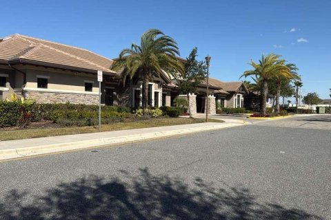 House in Kissimmee, Florida 5 bedrooms, 299.24 sq.m. № 2106073 - photo 7