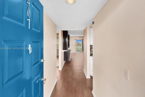 Condo in Pembroke Pines, Florida, 2 bedrooms  № 2051482