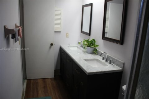 Casa en venta en West Palm Beach, Florida, 3 dormitorios, 173.63 m2 № 1998677 - foto 6