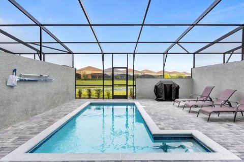 Adosado en venta en Davenport, Florida, 5 dormitorios, 211.91 m2 № 2208610 - foto 2