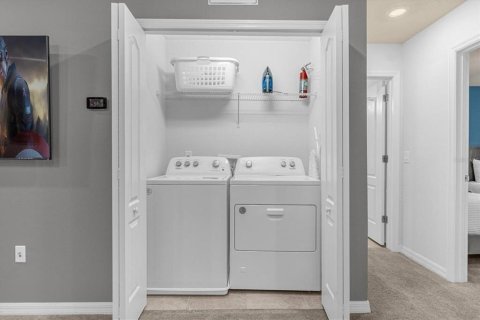 Adosado en venta en Davenport, Florida, 5 dormitorios, 211.91 m2 № 2208610 - foto 16