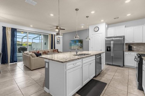 Adosado en venta en Davenport, Florida, 5 dormitorios, 211.91 m2 № 2208610 - foto 4