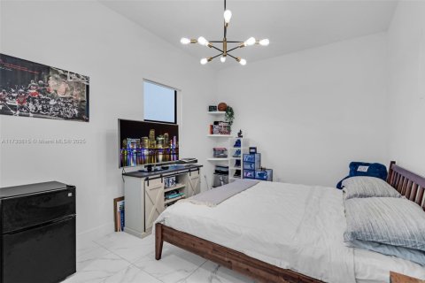 Купить виллу или дом в Мирамар, Флорида 5 спален, 314.1м2, № 1812226 - фото 17