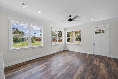 Casa en venta en Tampa, Florida, 3 dormitorios, 147.34 m2 № 1789378 - foto 8