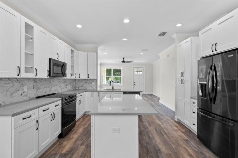 Casa en venta en Tampa, Florida, 3 dormitorios, 147.34 m2 № 1789378 - foto 16