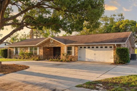 Villa ou maison à Deltona, Floride 3 chambres, 195.19 m2 № 2312329