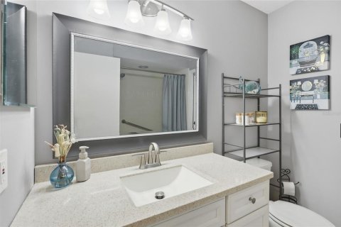 Casa en venta en Deltona, Florida, 3 dormitorios, 195.19 m2 № 2312329 - foto 19