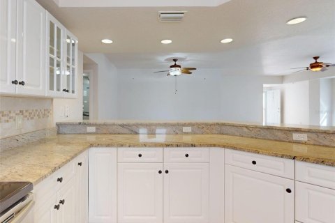 Condo in New Smyrna Beach, Florida, 3 bedrooms  № 973423 - photo 11