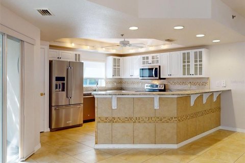 Condo in New Smyrna Beach, Florida, 3 bedrooms  № 973423 - photo 6