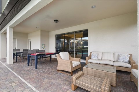 House in Kissimmee, Florida 9 bedrooms, 407.93 sq.m. № 1776641 - photo 25