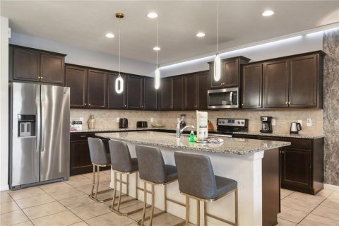 House in Kissimmee, Florida 9 bedrooms, 407.93 sq.m. № 1776641 - photo 16