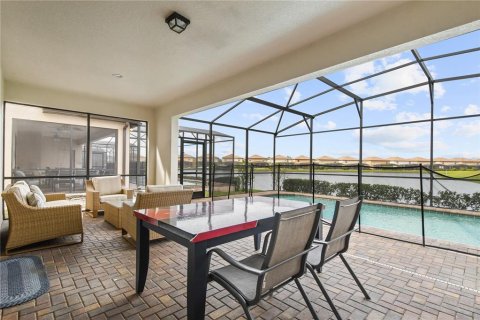 House in Kissimmee, Florida 9 bedrooms, 407.93 sq.m. № 1776641 - photo 23