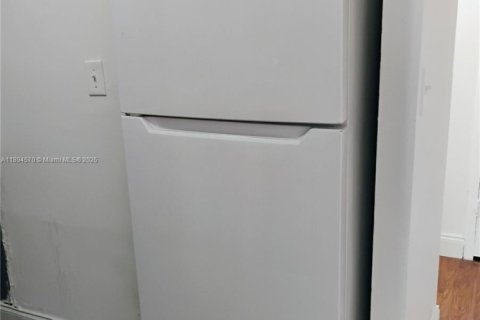 Condominio en venta en Lauderhill, Florida, 1 dormitorio, 74.32 m2 № 1964082 - foto 3