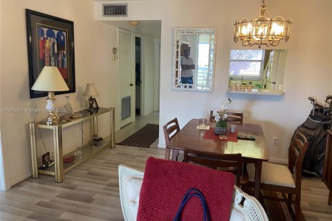 Condo in Sunrise, Florida, 1 bedroom  № 1971715 - photo 10