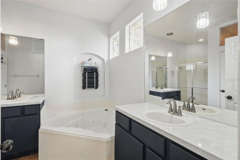 House in Clermont, Florida 3 bedrooms, 181.72 sq.m. № 1526760 - photo 25