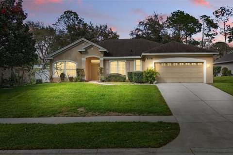House in Clermont, Florida 3 bedrooms, 181.72 sq.m. № 1526760 - photo 1