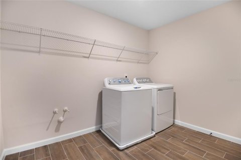 Villa ou maison à vendre à Kissimmee, Floride: 5 chambres, 281.49 m2 № 1290251 - photo 20