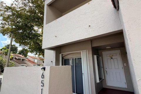 Touwnhouse à vendre à Miami, Floride: 3 chambres, 141.49 m2 № 2059742 - photo 3