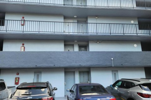 Condominio en Miami, Florida, 2 dormitorios  № 2269206